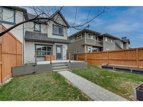 647 Mahogany Boulevard Se, Calgary, AB - Outdoor