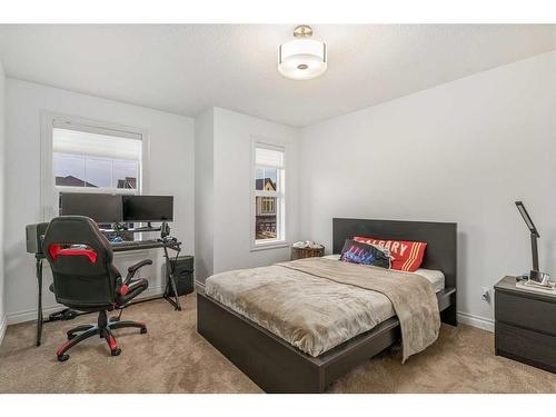 40 Masters Landing Se, Calgary, AB - Indoor Photo Showing Bedroom