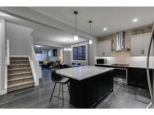 206 Yorkville Green Sw, Calgary, AB - Indoor Photo Showing Kitchen With Upgraded Kitchen