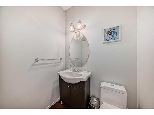 137 Willowmere Way, Chestermere, AB - Indoor Photo Showing Bathroom