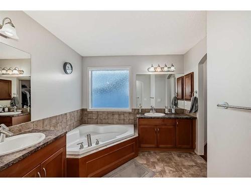 137 Willowmere Way, Chestermere, AB - Indoor Photo Showing Bathroom