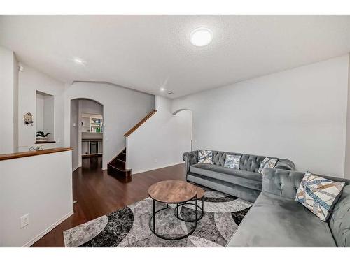 137 Willowmere Way, Chestermere, AB - Indoor Photo Showing Living Room