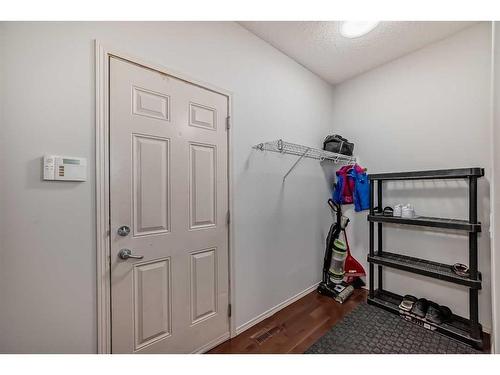 137 Willowmere Way, Chestermere, AB - Indoor Photo Showing Other Room