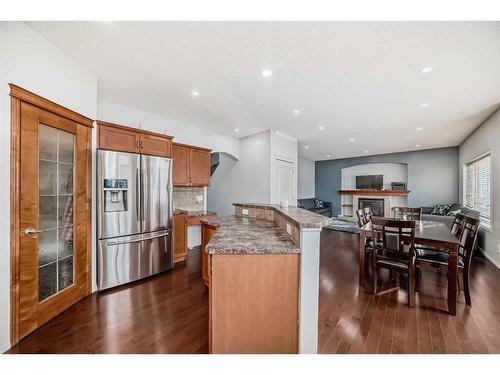 137 Willowmere Way, Chestermere, AB - Indoor Photo Showing Kitchen