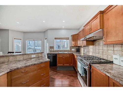 137 Willowmere Way, Chestermere, AB - Indoor Photo Showing Kitchen