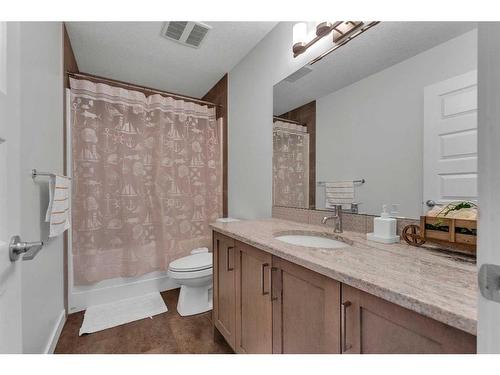 57 Saddlestone Green Ne, Calgary, AB - Indoor Photo Showing Bathroom