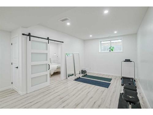 142 Seton Gardens Se, Calgary, AB - Indoor