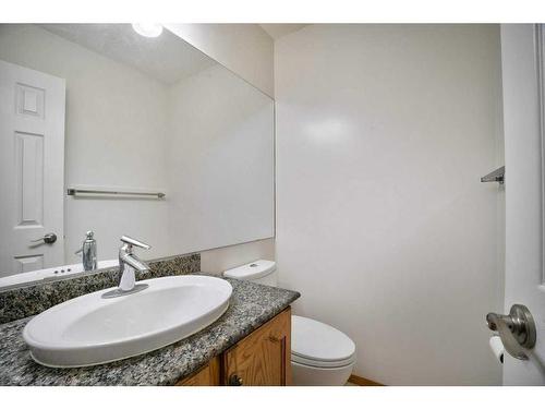 13 Mt Robson Close Se, Calgary, AB - Indoor Photo Showing Bathroom