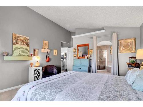 209 West Creek Springs, Chestermere, AB - Indoor Photo Showing Bedroom