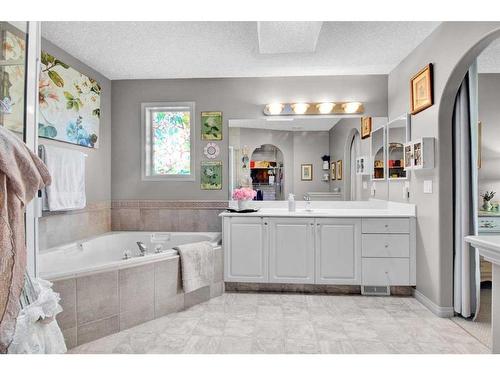 209 West Creek Springs, Chestermere, AB - Indoor Photo Showing Bathroom