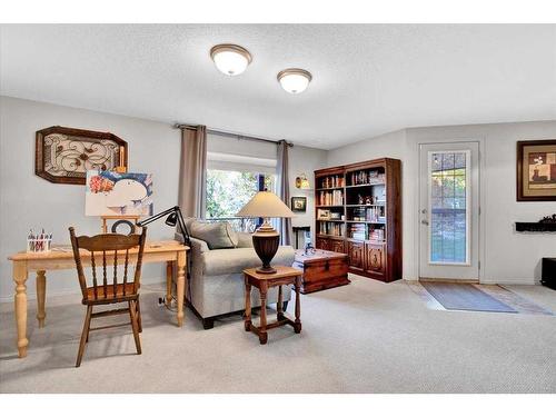 209 West Creek Springs, Chestermere, AB - Indoor Photo Showing Living Room