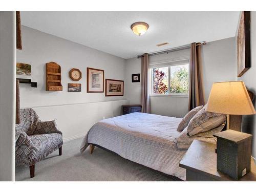 209 West Creek Springs, Chestermere, AB - Indoor Photo Showing Bedroom