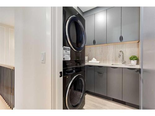 1116 Varsity Estates Drive Nw, Calgary, AB - Indoor Photo Showing Laundry Room