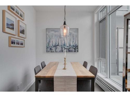 304-1501 6 Street Sw, Calgary, AB - Indoor Photo Showing Dining Room