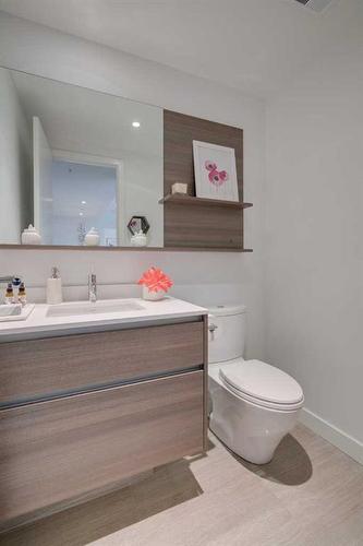 304-1501 6 Street Sw, Calgary, AB - Indoor Photo Showing Bathroom