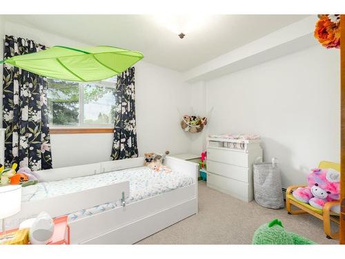 212-315 50 Avenue Sw, Calgary, AB - Indoor Photo Showing Bedroom