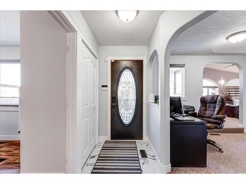 7403 Hunterhaven Place Nw, Calgary, AB - Indoor Photo Showing Other Room