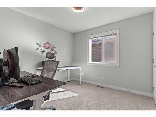 305 Evanspark Gardens Nw, Calgary, AB - Indoor Photo Showing Office