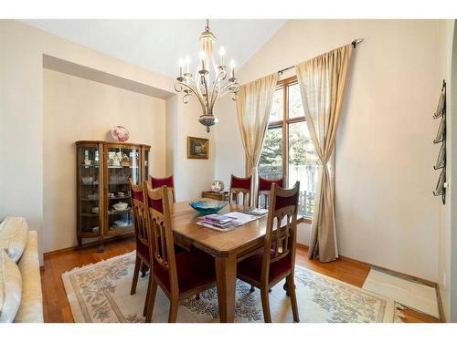 52 Arbour Ridge Way Nw, Calgary, AB - Indoor Photo Showing Dining Room