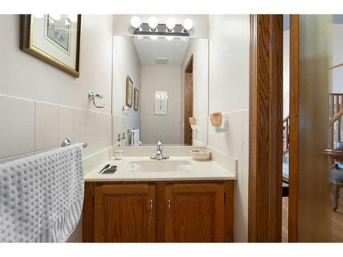 52 Arbour Ridge Way Nw, Calgary, AB - Indoor Photo Showing Bathroom