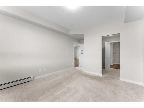 408-35 Walgrove Se, Calgary, AB - Indoor Photo Showing Other Room