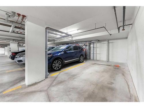 408-35 Walgrove Se, Calgary, AB - Indoor Photo Showing Garage