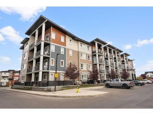 408-35 Walgrove Se, Calgary, AB - Outdoor With Facade