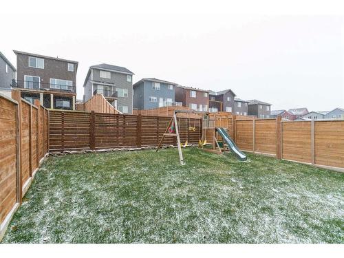 217 Lucas Crescent Nw, Calgary, AB - Outdoor