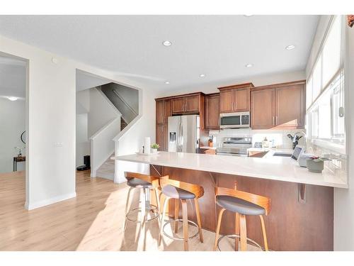 333 Clydesdale Way, Cochrane, AB - Indoor Photo Showing Kitchen