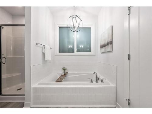 21 Cimarron Estates, Okotoks, AB - Indoor Photo Showing Bathroom