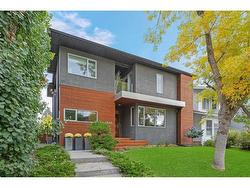 632 54 Avenue SW Calgary, AB T2V 0C8