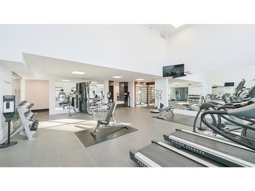 1107-1111 10 Street Sw, Calgary, AB - Indoor Photo Showing Gym Room