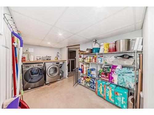 2419 39 Street Se, Calgary, AB - Indoor Photo Showing Laundry Room