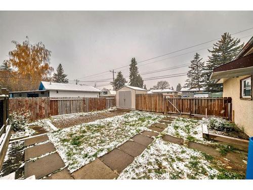 2419 39 Street Se, Calgary, AB - Outdoor