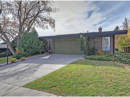 7 Coleridge Crescent Nw, Calgary, AB - Outdoor