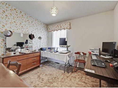 7 Coleridge Crescent Nw, Calgary, AB - Indoor Photo Showing Office