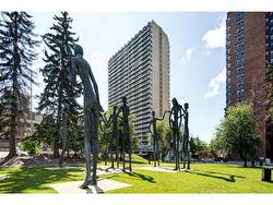 2507-221 6 Avenue SE Calgary, AB T2G 4Z9