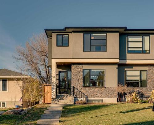 1628 19 Avenue Nw, Calgary, AB - Outdoor