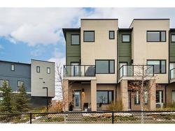 801-218 Sherwood Square NW Calgary, AB T3R 0Y2