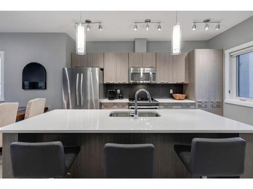 801-218 Sherwood Square Nw, Calgary, AB - Indoor Photo Showing Kitchen With Stainless Steel Kitchen With Double Sink With Upgraded Kitchen