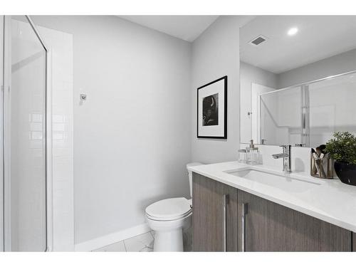 3106-111 Wolf Creek Drive Se, Calgary, AB - Indoor Photo Showing Bathroom