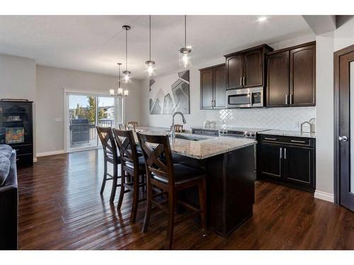 616 Reynolds Crescent Sw, Airdrie, AB - Indoor Photo Showing Kitchen With Upgraded Kitchen