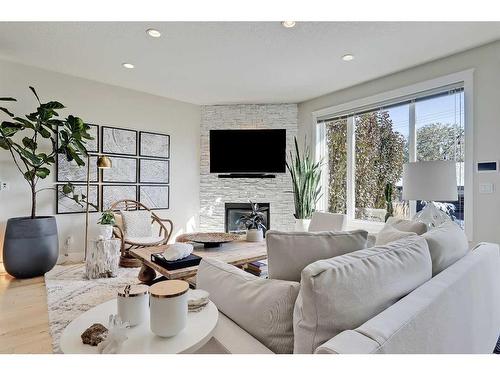 2630 35 Street Sw, Calgary, AB - Indoor Photo Showing Living Room With Fireplace