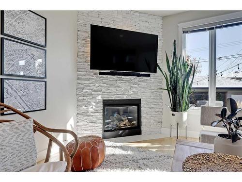 2630 35 Street Sw, Calgary, AB - Indoor Photo Showing Living Room With Fireplace