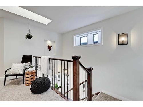 2630 35 Street Sw, Calgary, AB - Indoor Photo Showing Other Room