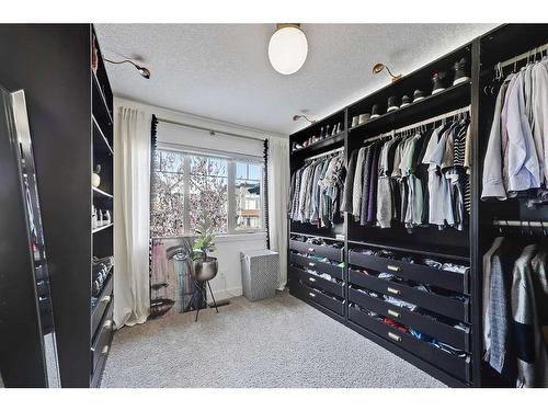 2630 35 Street Sw, Calgary, AB - Indoor With Storage