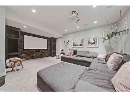 2630 35 Street Sw, Calgary, AB - Indoor Photo Showing Living Room