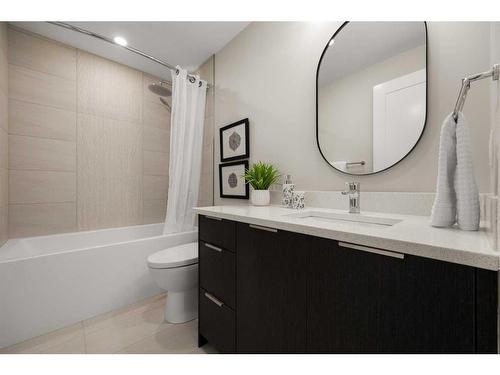 1-923 1 Avenue Nw, Calgary, AB - Indoor Photo Showing Bathroom