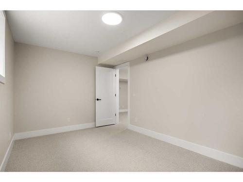 1-923 1 Avenue Nw, Calgary, AB - Indoor Photo Showing Other Room