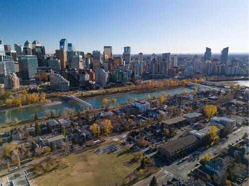 1-923 1 Avenue Nw, Calgary, AB - Outdoor With View